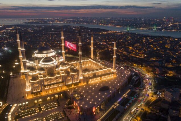 ÇAMLICA CAMİİ-HZ YUŞA TÜRBESİ-AZİZ HAHMUT HÜDAYİ HZ VE BOĞAZ DA TEKNE TURU